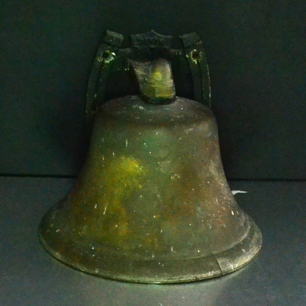 Vintage Bevin Patio Or Garden Bell Bronze Finish Horsehoe Bracket Outdoor Decor - Picture 2 of 8